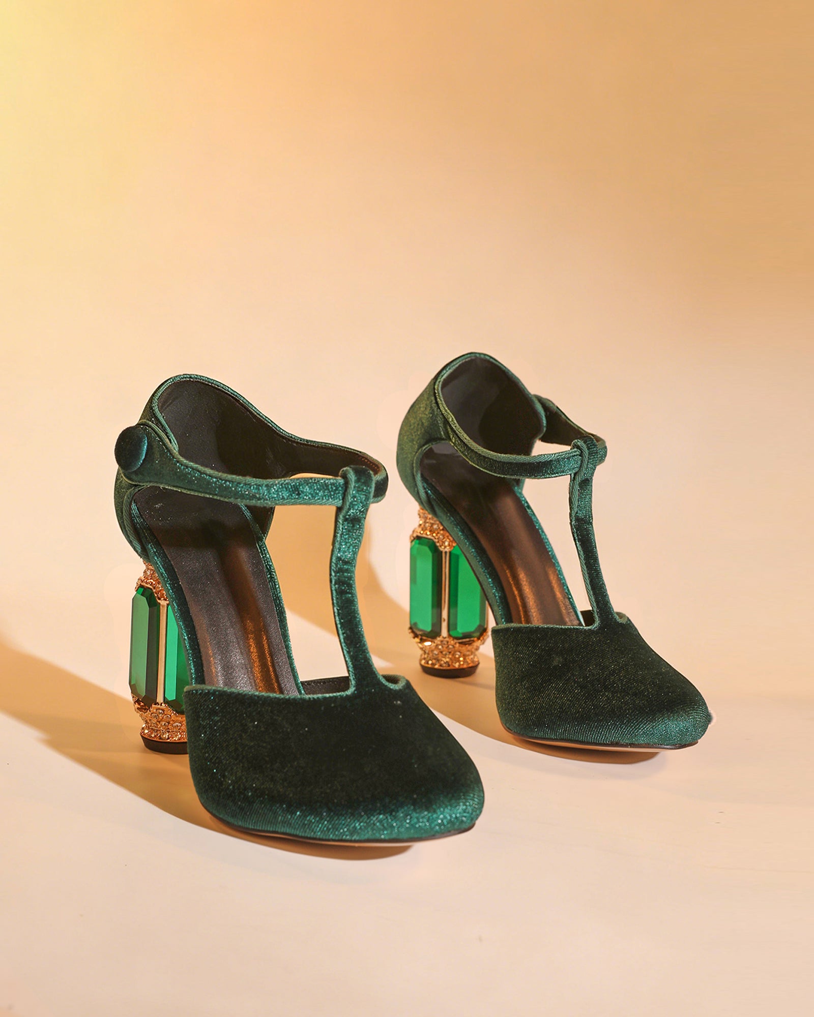 Blythe Velvet Vintage Pumps In Green